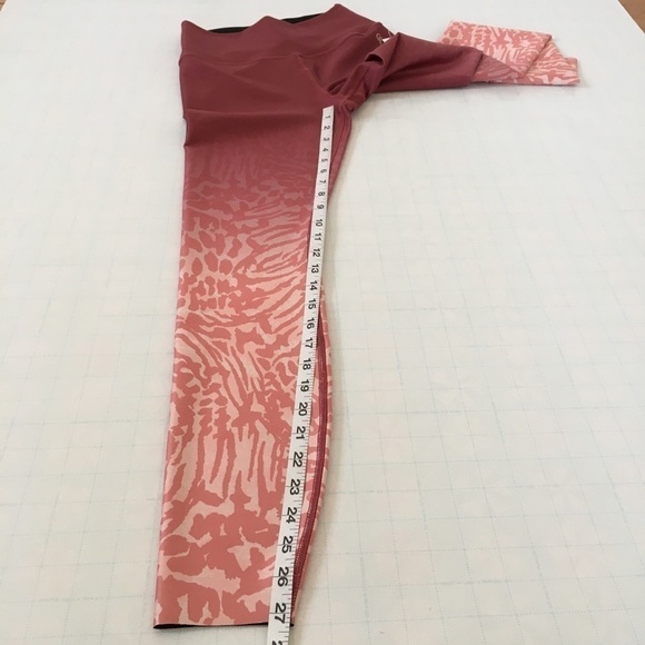 Good American High Rise core strength Legging 1/25 - Picture 8 of 13